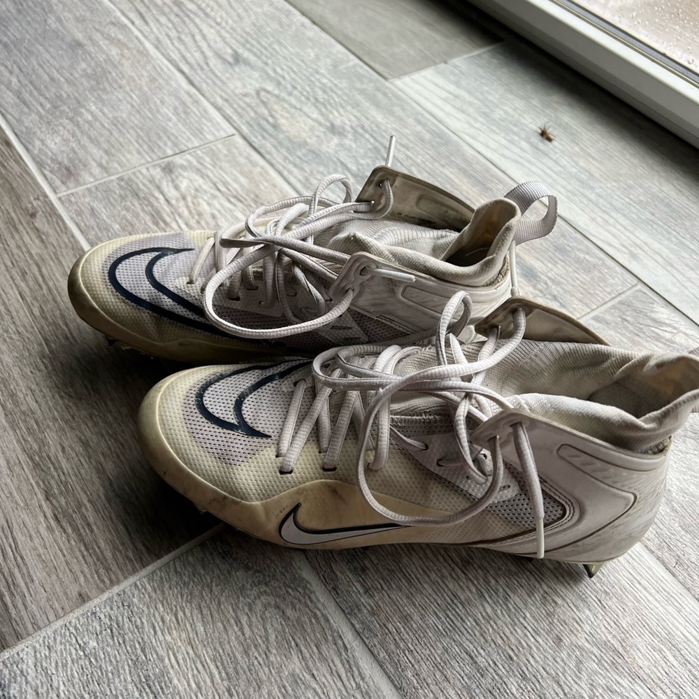 Nike womens lax cleats 8.5